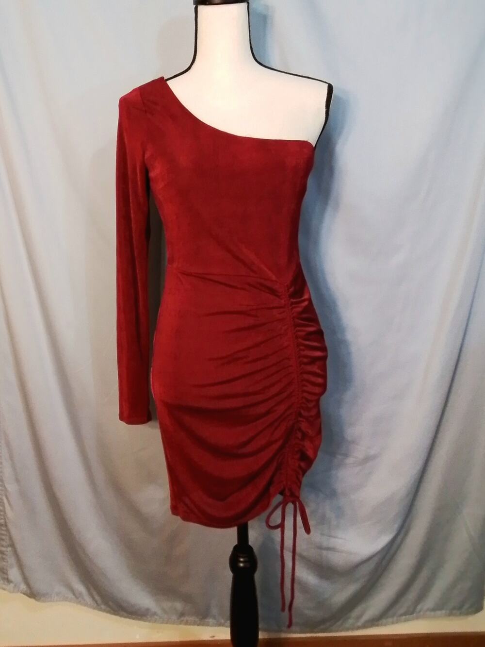 City Studio red single arm dress.